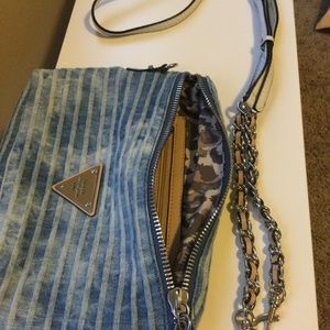 Guess crossbody